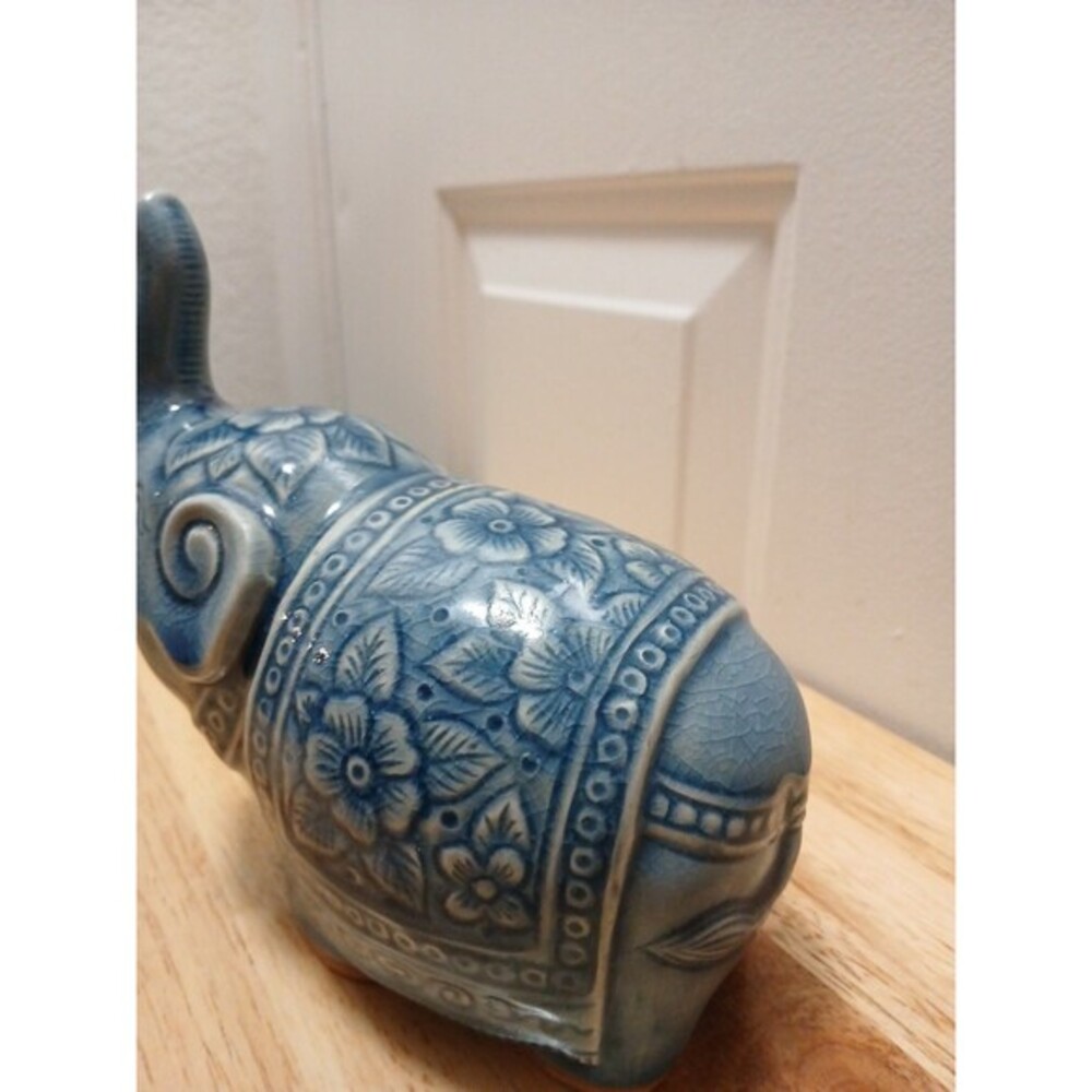 Baan Celadon Blue Elephant Crackle‎ Glaze 6" x 5" Ornate Ceramic Thailand - Picture 3 of 16